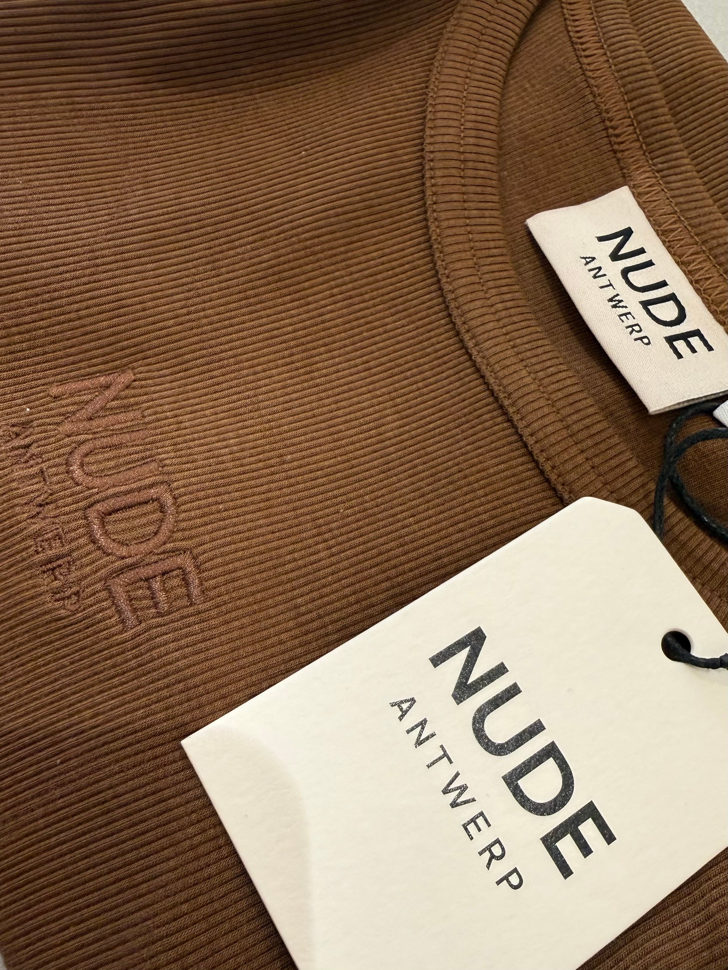 Top Nude Antwerp bruin