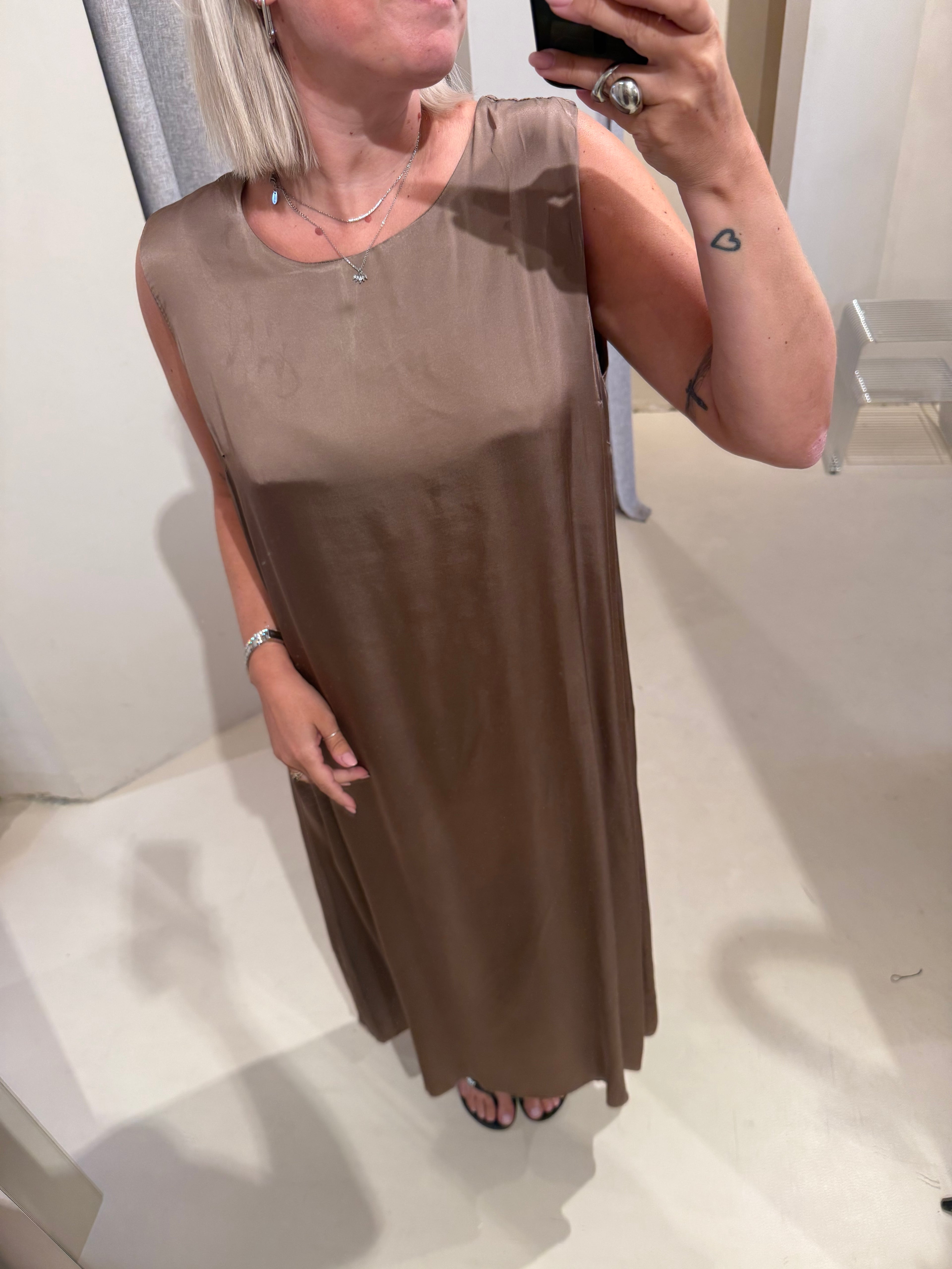 Kleed Julie champagne