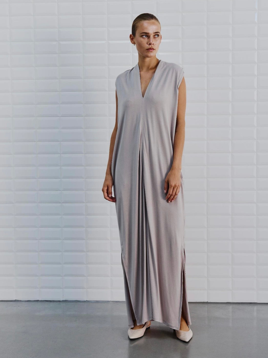 Kleed Esmee taupe - WithBlack